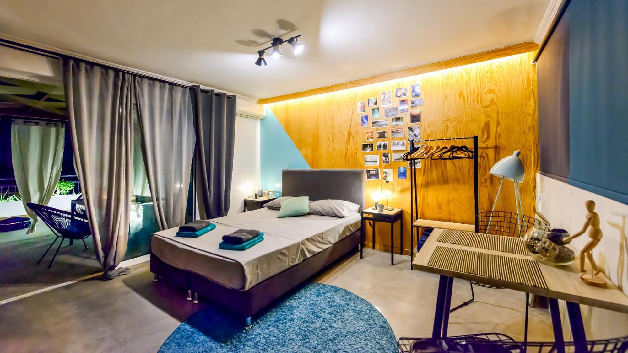 Lucy In The Sky With Diamonds Apartment Kalamata Exterior photo