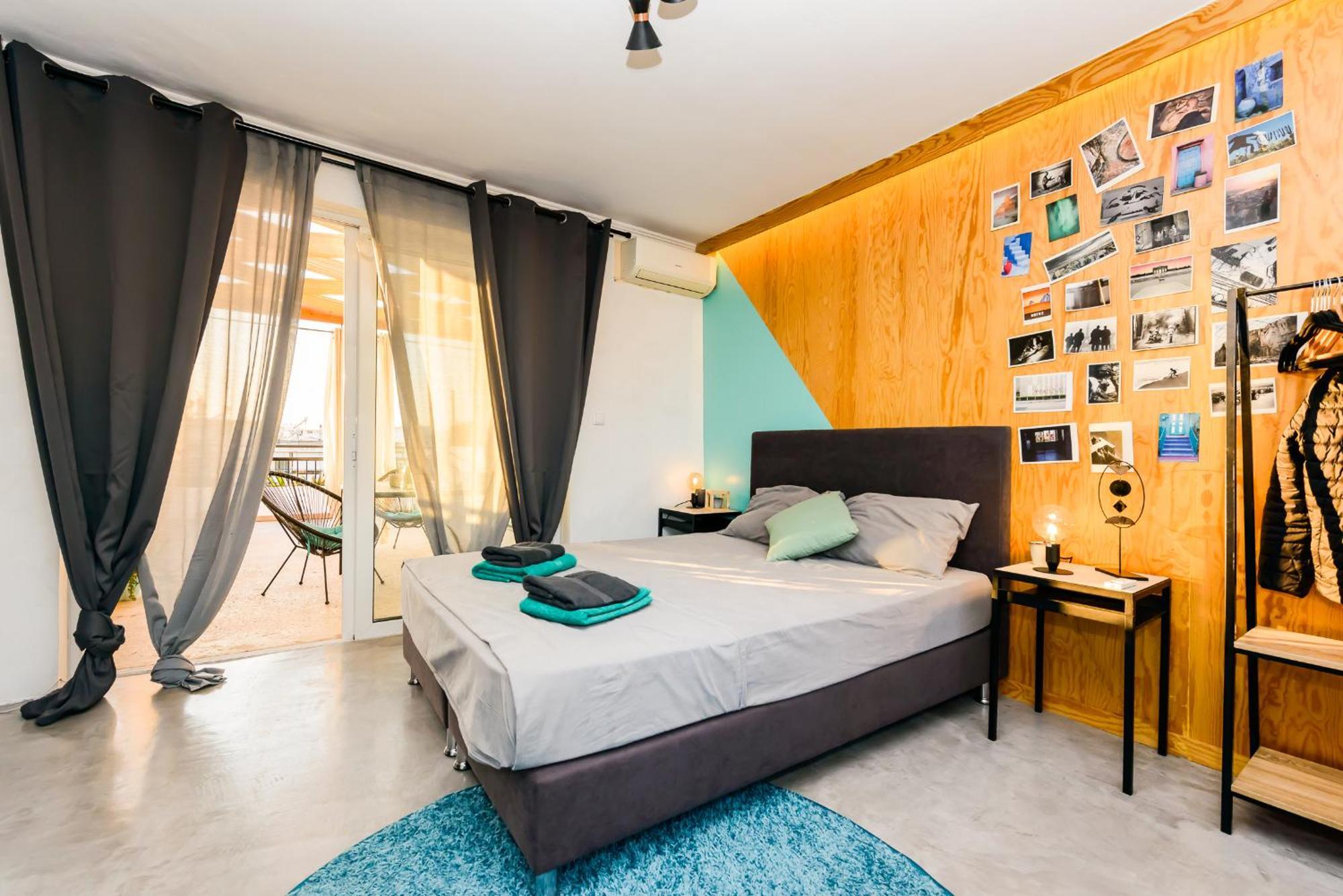 Lucy In The Sky With Diamonds Apartment Kalamata Exterior photo