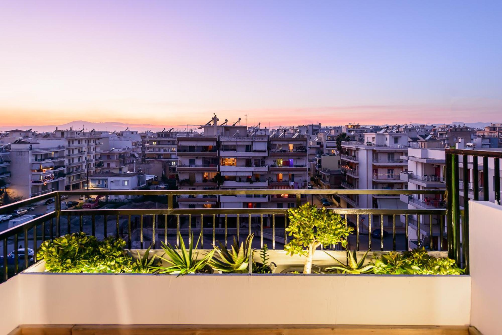 Lucy In The Sky With Diamonds Apartment Kalamata Exterior photo